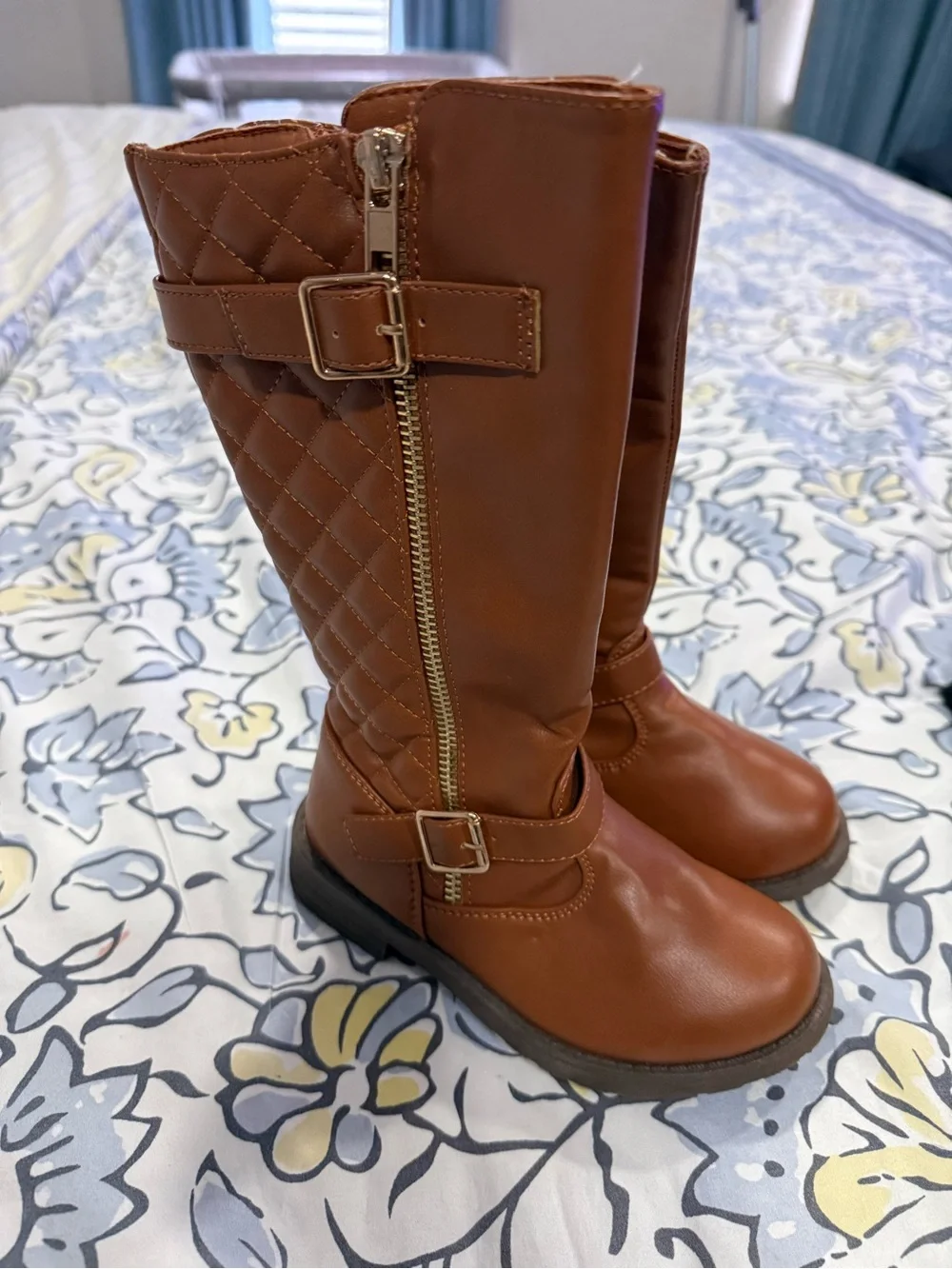 Children’s place little girl boot